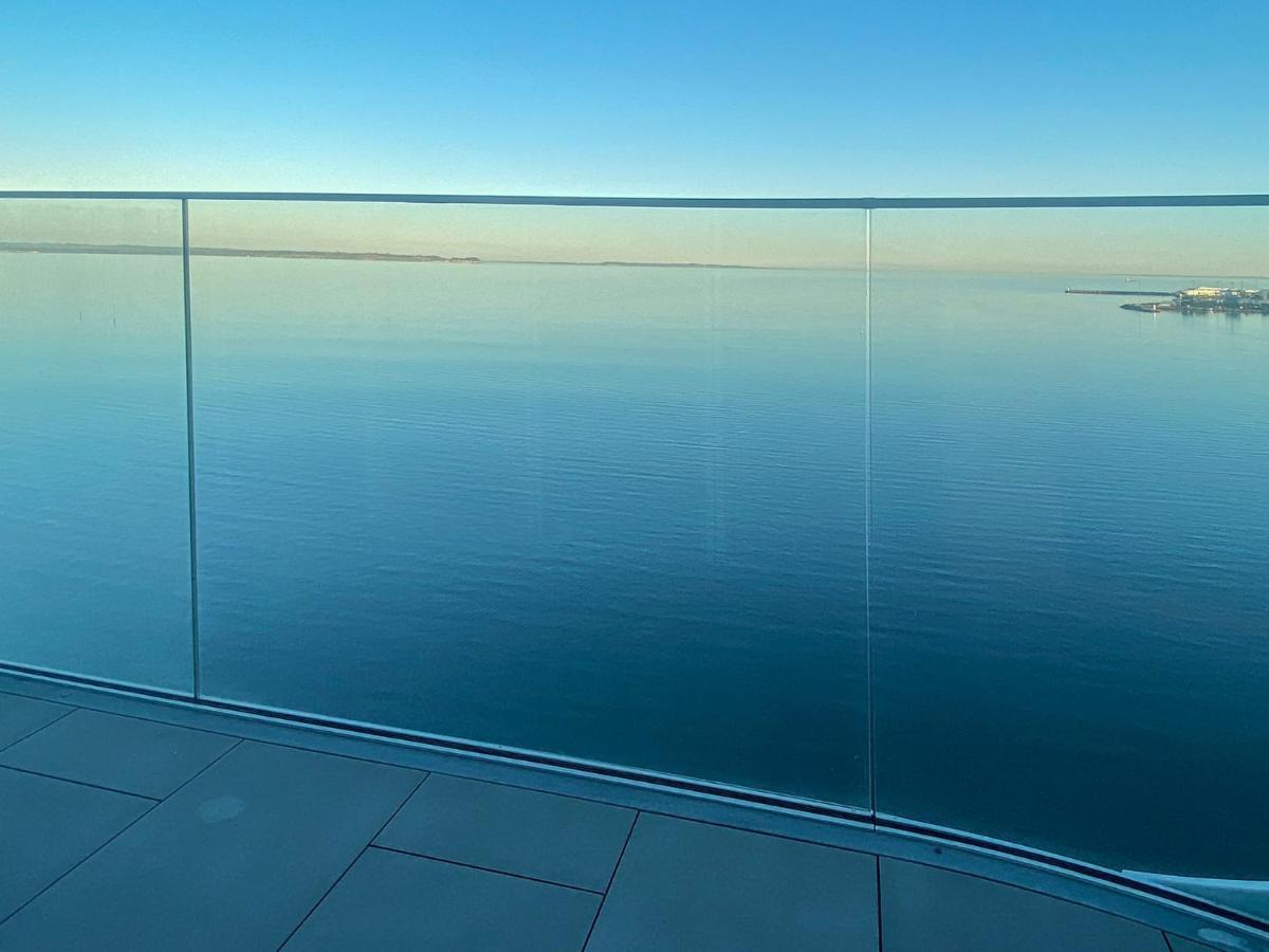 Amazing Sea View Apartment Århus Esterno foto