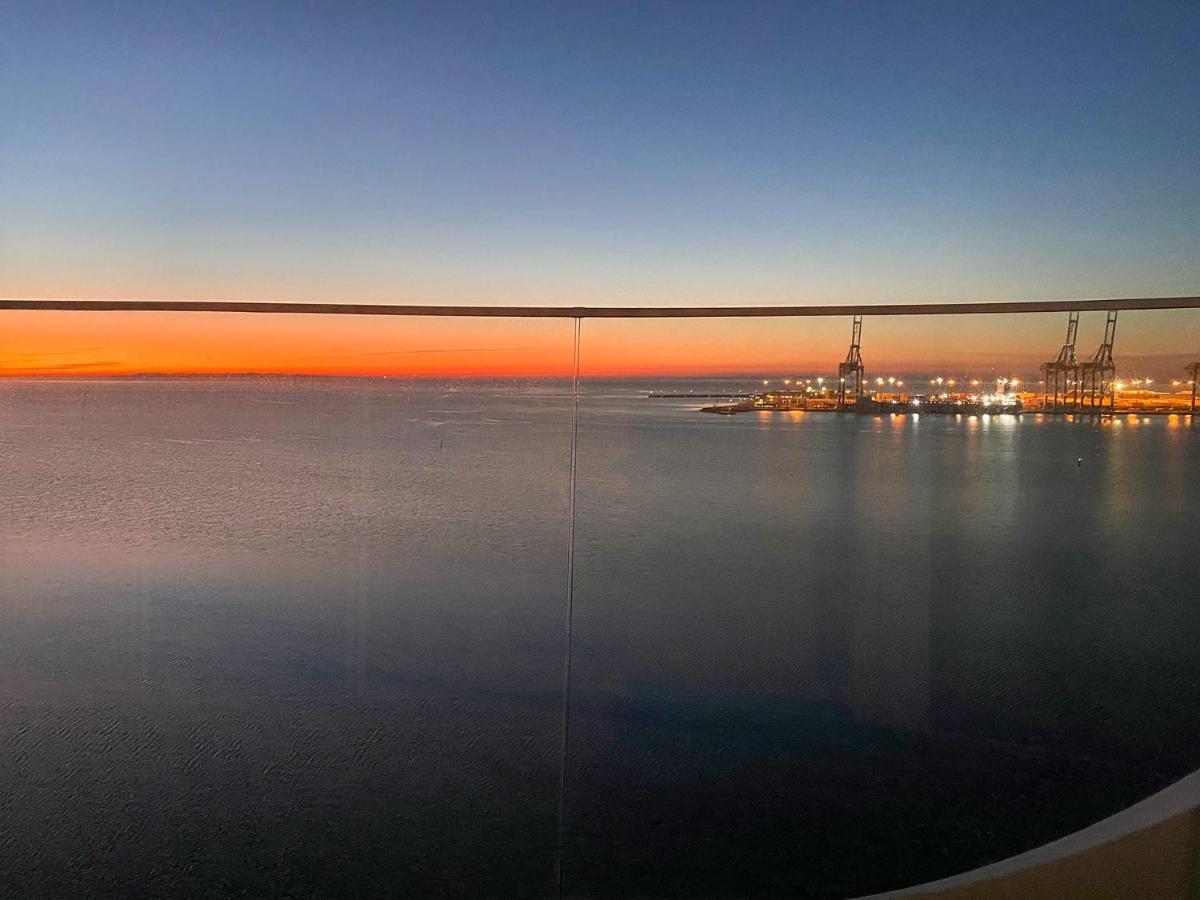 Amazing Sea View Apartment Århus Esterno foto